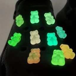 10/20PCS Glow-In-The-Dark Cute Bears Shoe Charms for Clogs Accessories Luminous Clips DIY Slides Sandals Shoe Buckles Decor