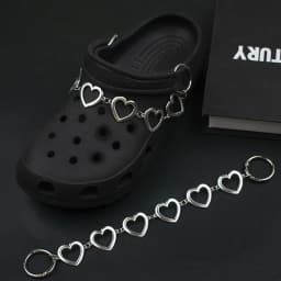 New Designer Shoe Charms Chain Fashion Gift Punk Pendant Metal Buckle Hip Hop Shoe Decoration Accessories For 2024 Hot