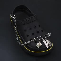 New Designer Shoe Charms Chain Fashion Gift Punk Pendant Metal Buckle Hip Hop Shoe Decoration Accessories For 2024 Hot