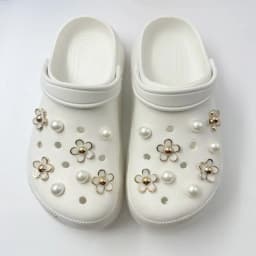 3D Cute Daisy Pearl Shoe Charms Set for Slide Sandals Garden Shoes DIY Clogs Decoration Shoe Buckle Pins Shoe Decoration Gifts