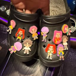 18pcs/19pcs Korean music Shoe Charms PVC DIY Shoes Decoration Bracelet Wristband Sandal shoe Accessories Buckle for Kids Gifts