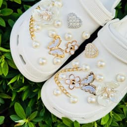24PCS Summer Fashion Shoe Charms Set Accessories for Clogs Shoe Buckle Butterfly Pearl Flower Chain DIY Shoes Decorations