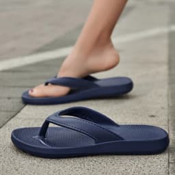 Men's Flip Flops Anti-slip Soft Sole Durable Comfortable Slippers Lightweight for Beach Pool & Daily Wear for Summer Couple