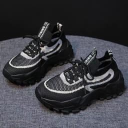 New Women's Casual Shoes Ultra Light Summer Breathable Fly Woven Mesh Shoes for Girls and Students Outdoor Running Sports Shoes