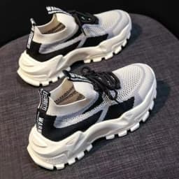 New Women's Casual Shoes Ultra Light Summer Breathable Fly Woven Mesh Shoes for Girls and Students Outdoor Running Sports Shoes