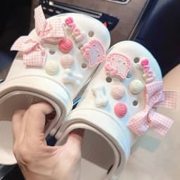 Mesuca Pink Series Hello Kitty Shoe Charms Set Kawaii Resin Decoration Accessories Removable Shoes Accessories Xmas Party Gifts