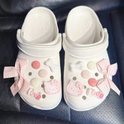 Mesuca Pink Series Hello Kitty Shoe Charms Set Kawaii Resin Decoration Accessories Removable Shoes Accessories Xmas Party Gifts