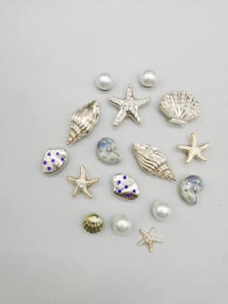 16PCS DIY Starfish Shoe Charms Bling Conch Shoes Buckle Decorations Removable Shell Shoe Accessories Mutlifunctional Shoe Clips