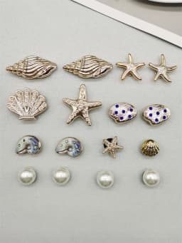 16PCS DIY Starfish Shoe Charms Bling Conch Shoes Buckle Decorations Removable Shell Shoe Accessories Mutlifunctional Shoe Clips