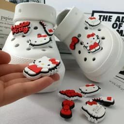 Hot Sale Sanrio Hello Kitty Detachable Thickened 6pcs PVC Bowknot Cartoon Shoe Buckles with Shoe Decoration Anime Character