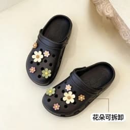 New Best Selling Hole Shoes Charms Ready To Put on White Daisy Sunflower Combination Suit Shoe Buckle Girlish Shoes Accessories