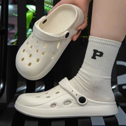 Summer Hollow Out Closed Toe Non-slip Slippers Soft Bottom Clogs Sandals Women Men Lightweight Outdoor Thick-soled Garden Shoes