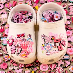10/20/50/100pcs Random All Pink Shoe Charms Cartoon Cute Animal Plant Shoe Decorations Pins for Women Girl Sandals Accessories