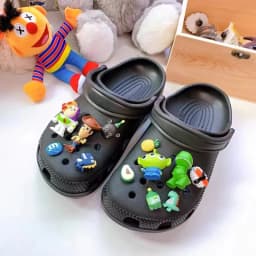 [Playful Design]Disney Toy Story Character Shoe Charms Set Fashionable Diy Detachable Shoe Buckle Decorations Xmas Gifts