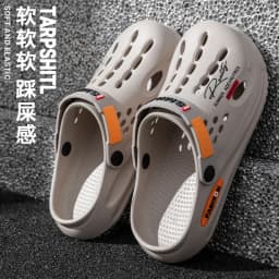 Summer Clogs Sandals Men Clogs EVA Slippers Soft Sole Breathable Beach Slippers Men Home Slippers Outdoor Antiskid Slippers