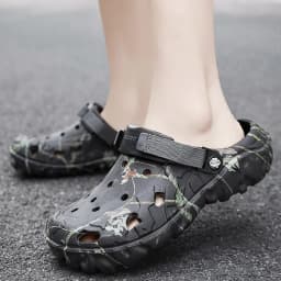 Summer Men's Clogs Sandals Man Home Garden Shoes Comfortable Men Slippers Non-Slip Soft Bottom Flip Flop Sandals Big Size 46 47