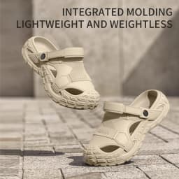 New Men can wear Clog shoes outdoors in summer, which are non slip, breathable, odor proof, and non slip sandals