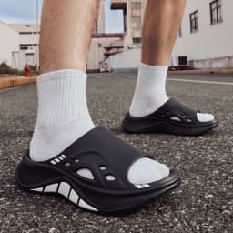 Striped Thick Bottom Sport Sandals Men Fashion Design Hollow Out Non Slip Eva Slippers Men Comfortable Soft Sole Beach Flip Flop