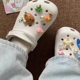 Summer Beach Ocean Theme Resin Shoe Charms Cute Hello Kitty Cat Starfish Shell Designs DIY Shoe Accessories Women Girls Gifts
