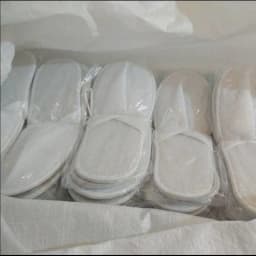 White Disposable Slipper Non-Slip House Slippers Individually Packaged Unisex Brushed Slides for Hotel Travel Households Shoes