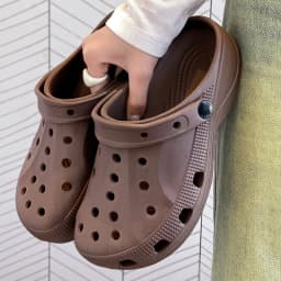 2026 new summer simple breathable hole shoes women's low-heeled nurse cartoon cute couple bag head cool slippers