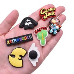 MAX Monster Carton Shoe Charms Accessories PVC Shoe Decoration Bear For Clog Wristband Clog Accessories Kids Party X-mas G