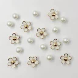 3D Cute Daisy Pearl Shoe Charms Set for Slide Sandals Garden Shoes DIY Clogs Decoration Shoe Buckle Pins Shoe Decoration Gifts