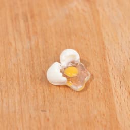 5pcs/lot 1:12 Scale Dollhouse Miniature Mini Broken Egg Model DIY Kitchen Egg Food Diy Resin Toys Accessories