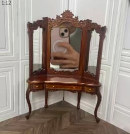 Miniature Dollhouse Furniture Wooden 1：12 Classical Mini Furniture Model Palace Retro Luxury Doll Wardrobe Doll Accessories