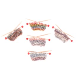 1/12 Miniature Dollhouse Simulation Thick Knitted Sweater Gradient Color Knitting Wool Model DIY Dollhouse Ornament Accessories