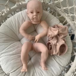 19inch Reborn Kit Chloe Lifelike Real Soft Touch Unpainted Blank Kit Muñeca Kit Reborn