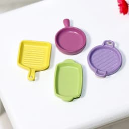4Pcs 1/12 Dollhouse Miniature Accessories Mini Alloy Small Steak Dish Model Simulation Plate Toys for Doll House Decoration