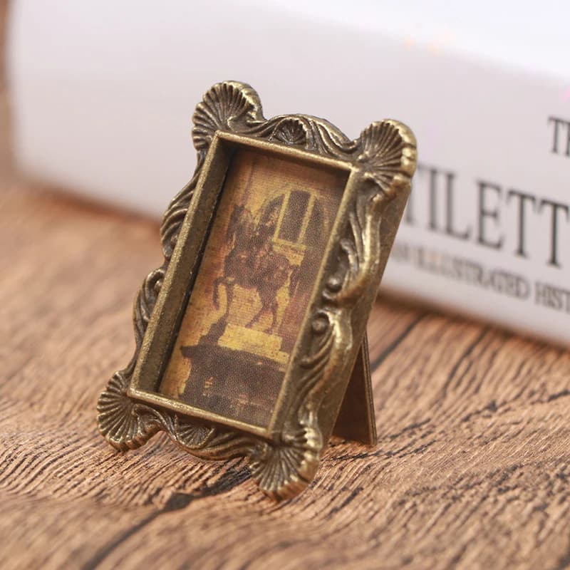 Furniture Toys 1:12 Dollhouse Picture Frame Miniature European Vintage Photo Frame for Dollhouse Accessories Cute