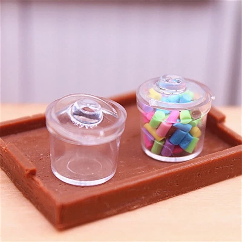 2Pcs 1:12 Scale Dollhouse Miniature Glass Sugar Bottles Spice Seasoning Jar With Cover Model Kitchen Decor Toy