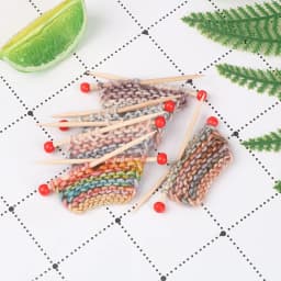 1/12 Miniature Dollhouse Simulation Thick Knitted Sweater Gradient Color Knitting Wool Model DIY Dollhouse Ornament Accessories