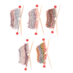1/12 Miniature Dollhouse Simulation Thick Knitted Sweater Gradient Color Knitting Wool Model DIY Dollhouse Ornament Accessories