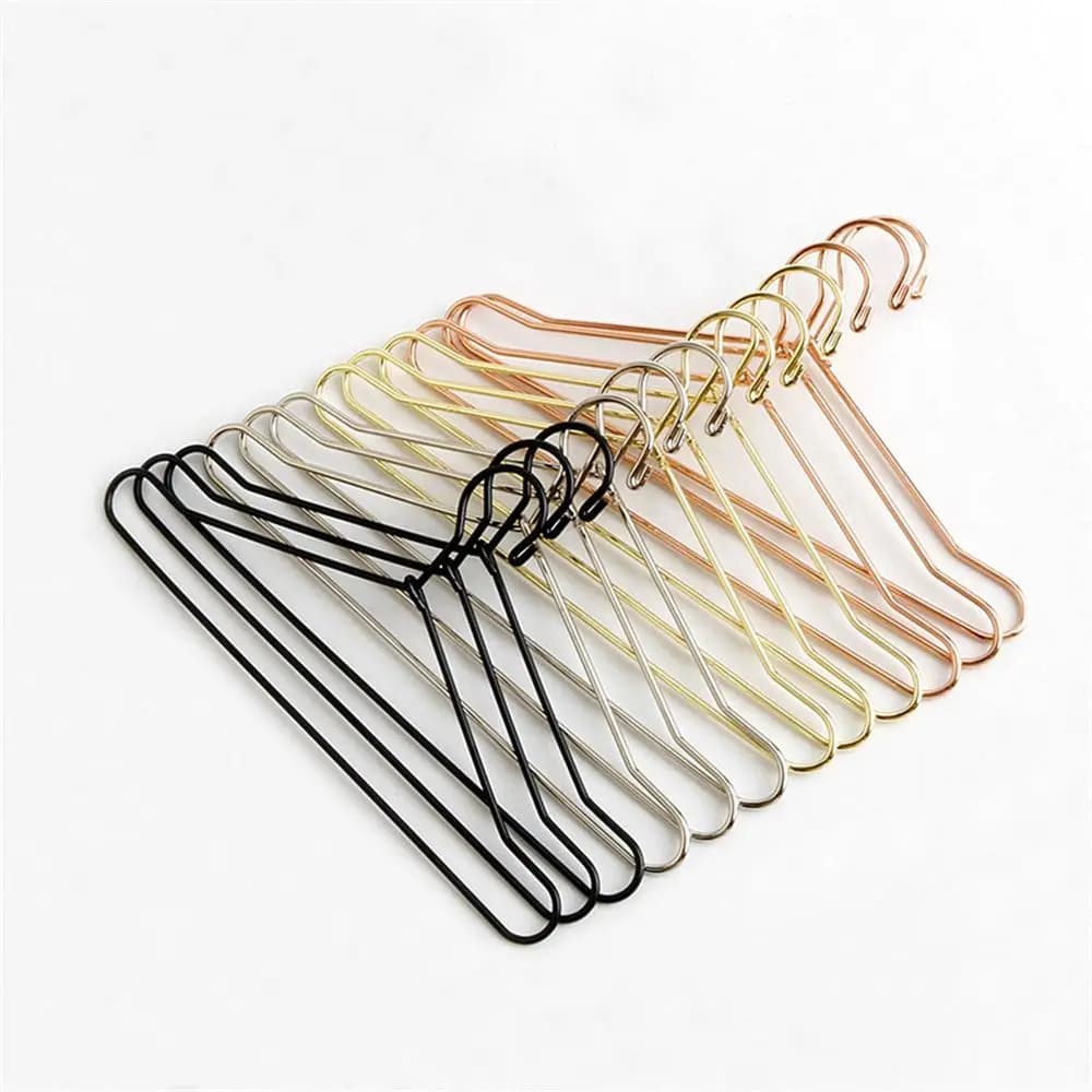 10pcs Metal Doll Dress Clothes Hangers for 1/6 Doll Clothes Mini Hangers Doll Hangers Hangers Miniature Dollhouse Furniture