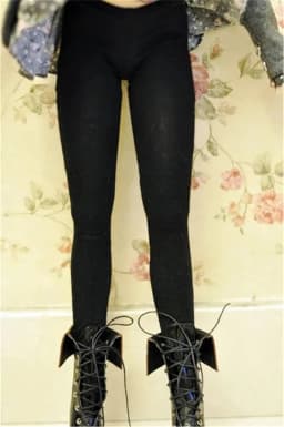 BJD Doll Clothing Fits with a 1/3 1/4 SD17 Uncle Size Fashionable Easy Leggings for Men and Women in Black and White