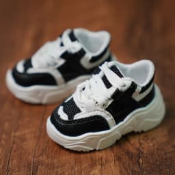 SD/BJD 1/4 1/6 bjd doll shoes Dad shoes versatile thick soled sneakers small white shoes men and women black and white multicol
