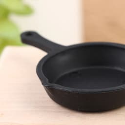 2Pcs/Set Doll House Accessories 1:12 Dollhouse Miniature Kitchen Utensil Pan Small Frying Pan Model Accessories Toys