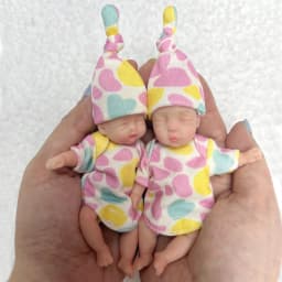 10cm Mini Palm Soft Full Solid Silicone Bebe Reborn Girl With Two Sets Outfits Handmade Cuddly Lifelike Reborn Dolls
