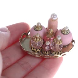 1:12 Dollhouse Miniature Pink Perfume Tray Model Dolls House Bedroom Bath Decor