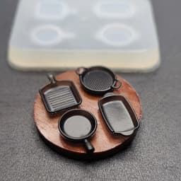 1Pc (only mold) Dollhouse Baking Tray Silicone Mold Dollhouse Mini Pan Model Dolls House Cooking Utensils Accessories
