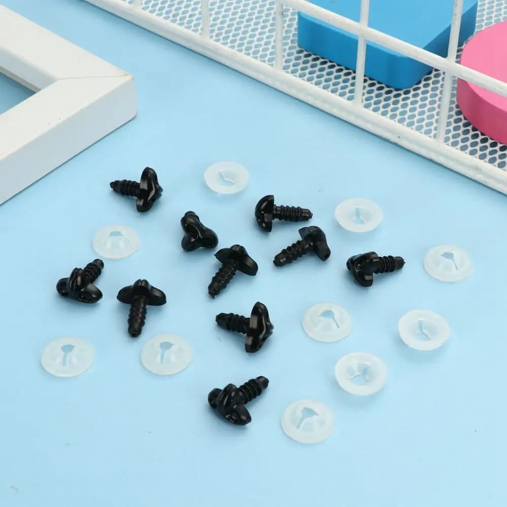 10Pcs DIY Animals Crafts Plastic Triangle Noses For Dolls Toys For Bear Buttons Toy DIY Safety Nose Dolls Accessories