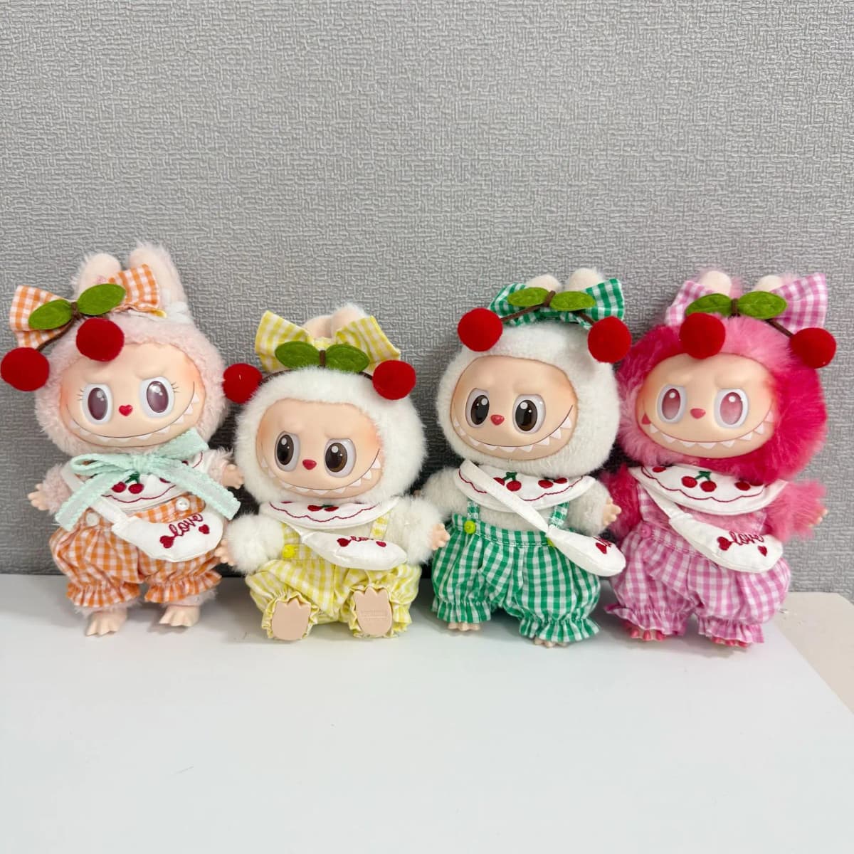 Generation 10cm 1st 2nd and 3rd Generation Keychain Labubu Clothes Pendant Labubu Sweet Cherry Skirt Set
