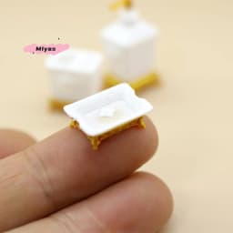 1/3Pcs Nordic Style Lotion Bottle & Soap Dish Mini Toothbrush Holder Model 1:12 Scale Dollhouse Miniature Bathroom Accessory Set