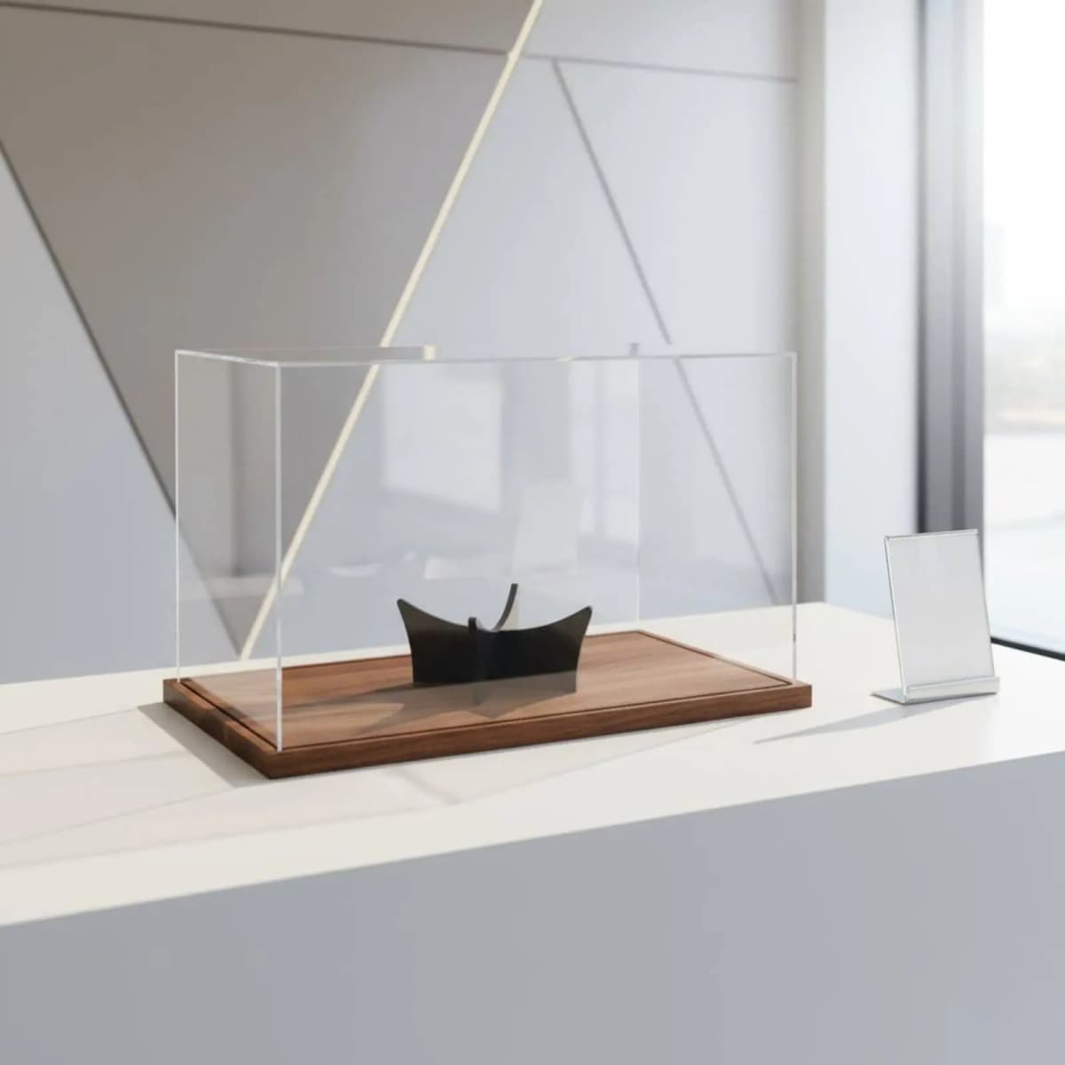 Memorabilia Display Box with Wood Base Dustproof Sports Memorabilia Display Container Acrylic Sports Memorabilia Box Detachable