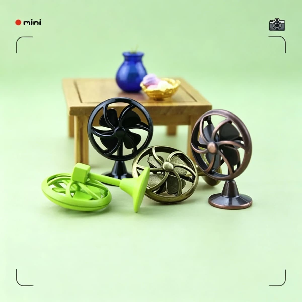 Miniature 1:12 Scale Dollhouse Electric Fan Retro Vintage Doll Fan Furniture Living Scene Iron Frame Mini Fan Model DIY