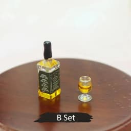 1/12 Scale Mini Resin Whiskey Bottle Model Dollhouse Miniature Wine Drink Ornaments Doll Home Scene Decor Accessories