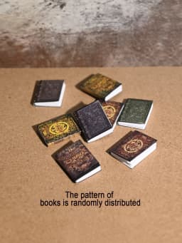 A Miniature Vintage Book Ornament, Vintage Desk Lamp, Vintage Pocket Watch Set, 1/6, 1/12 Dollhouse Dollhouse Accessories, Dollhouse Toys, Dollhouse Decorations, Model House Accessories, Miniature Food Toys, Photography Props, Micro Landscape Ornaments, Miniatures Decoration, Small Gifts, Giveaways, Home Decor Items